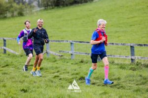 trail runners completing the chilterns trail marathon with run the wild