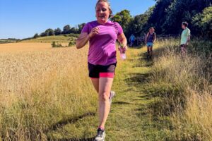 RtW_ChilternsSummer10k_2026-06 runners in the chilterns taking part in the summer 10km trail run